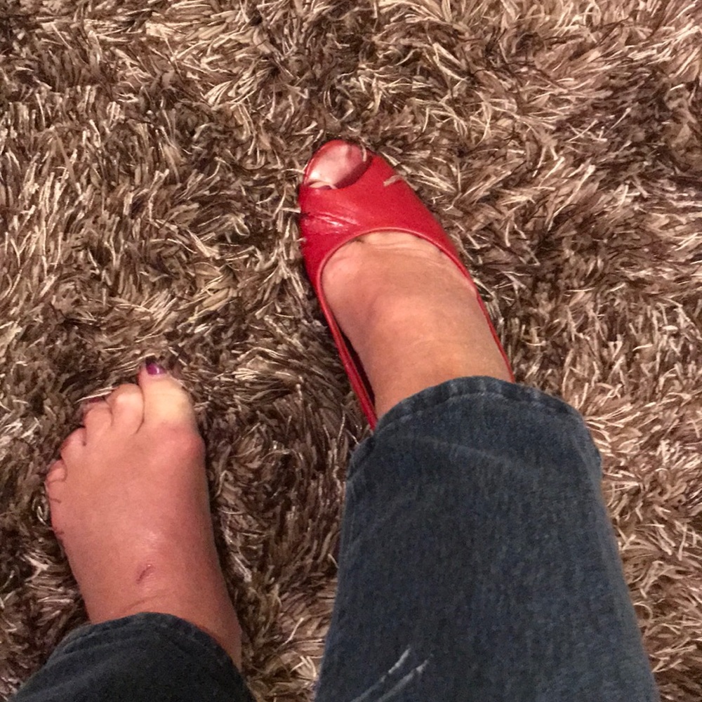 Shoes red heels3”